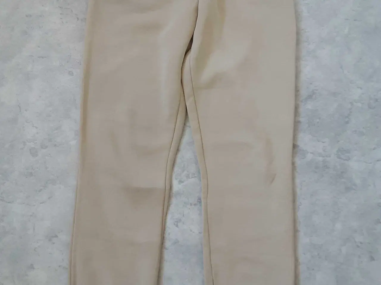 Billede 4 - Joggingbukser og strikbluse sæt. Str. 36.- 40.
