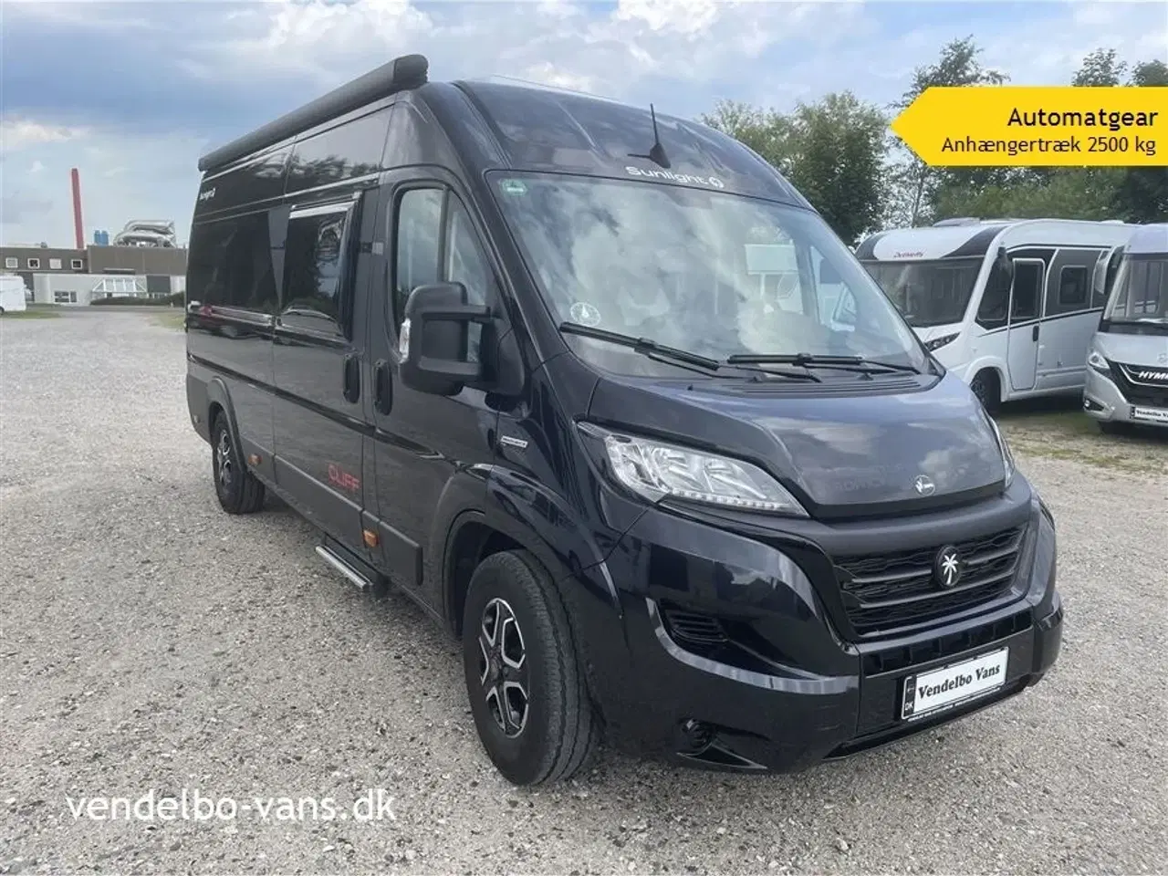 Billede 1 - 2022 - SunLight Cliff 640 Adventure Edition   Let kørt Van model med enkeltsenge og 9 trins automatgear