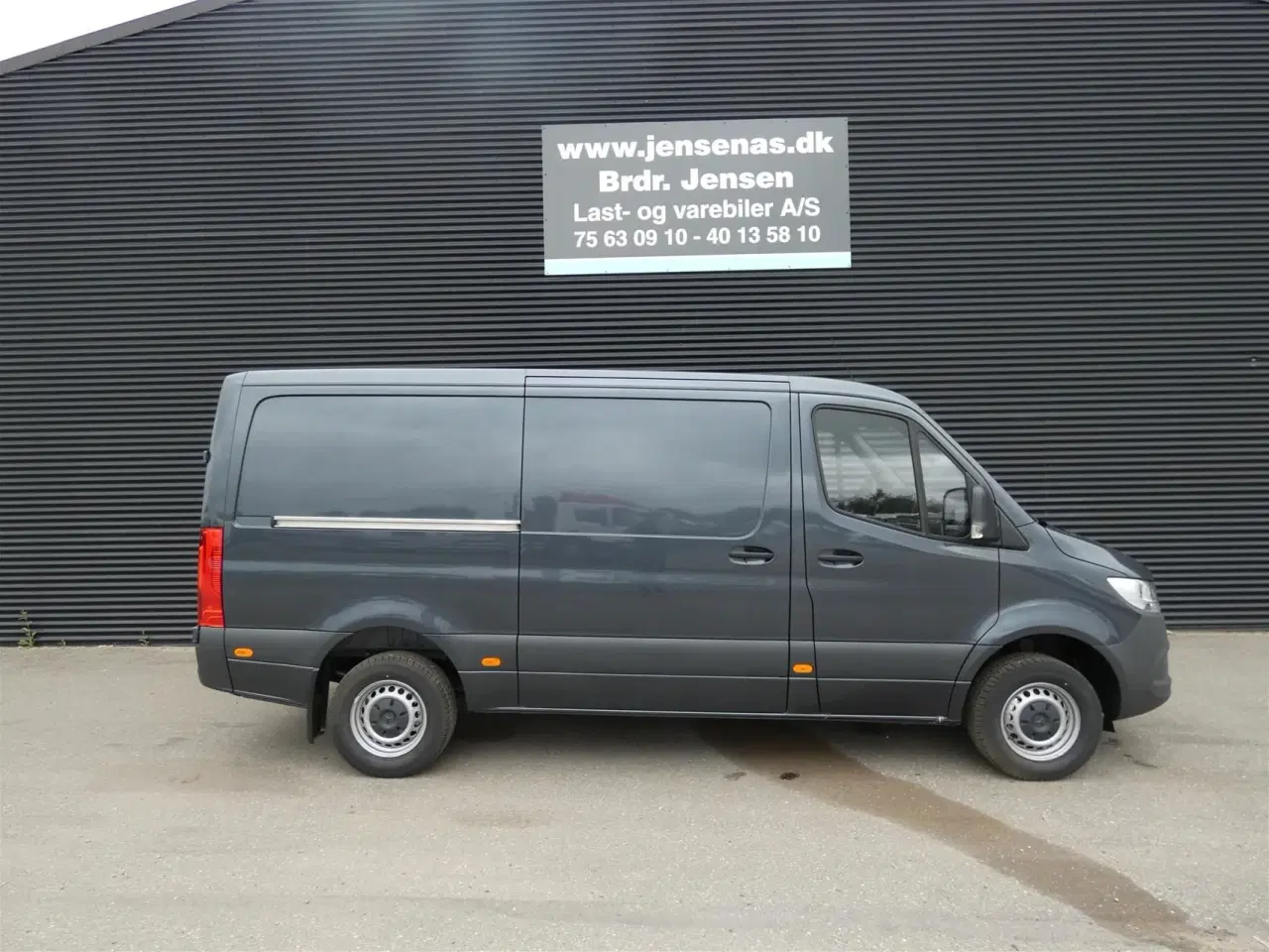 Billede 2 - Mercedes-Benz Sprinter 317 2,0 CDI A2 H2 RWD 9G-Tronic 170HK Van Aut.