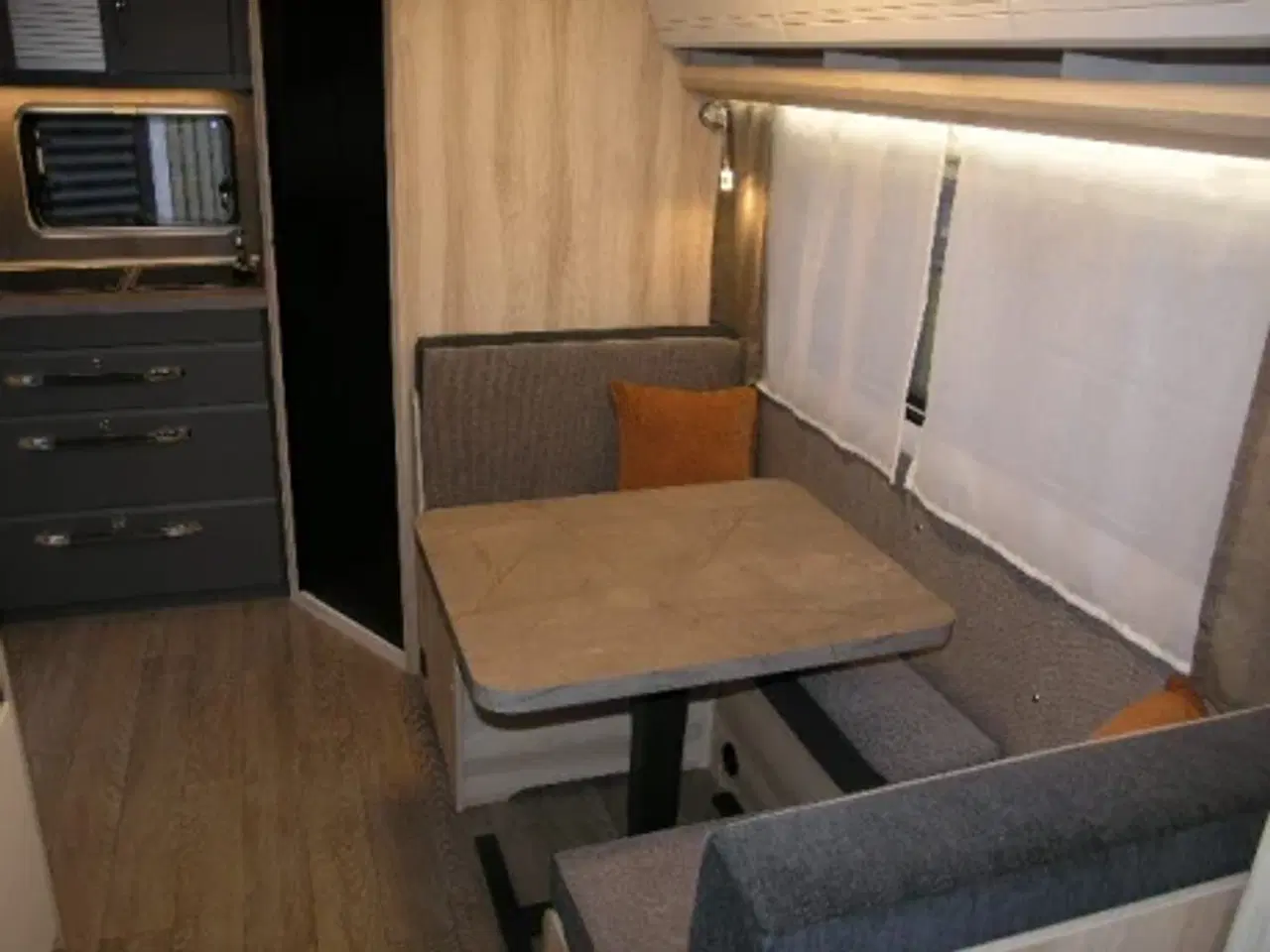 Billede 8 - Hobby De Luxe 460 SL DK Line