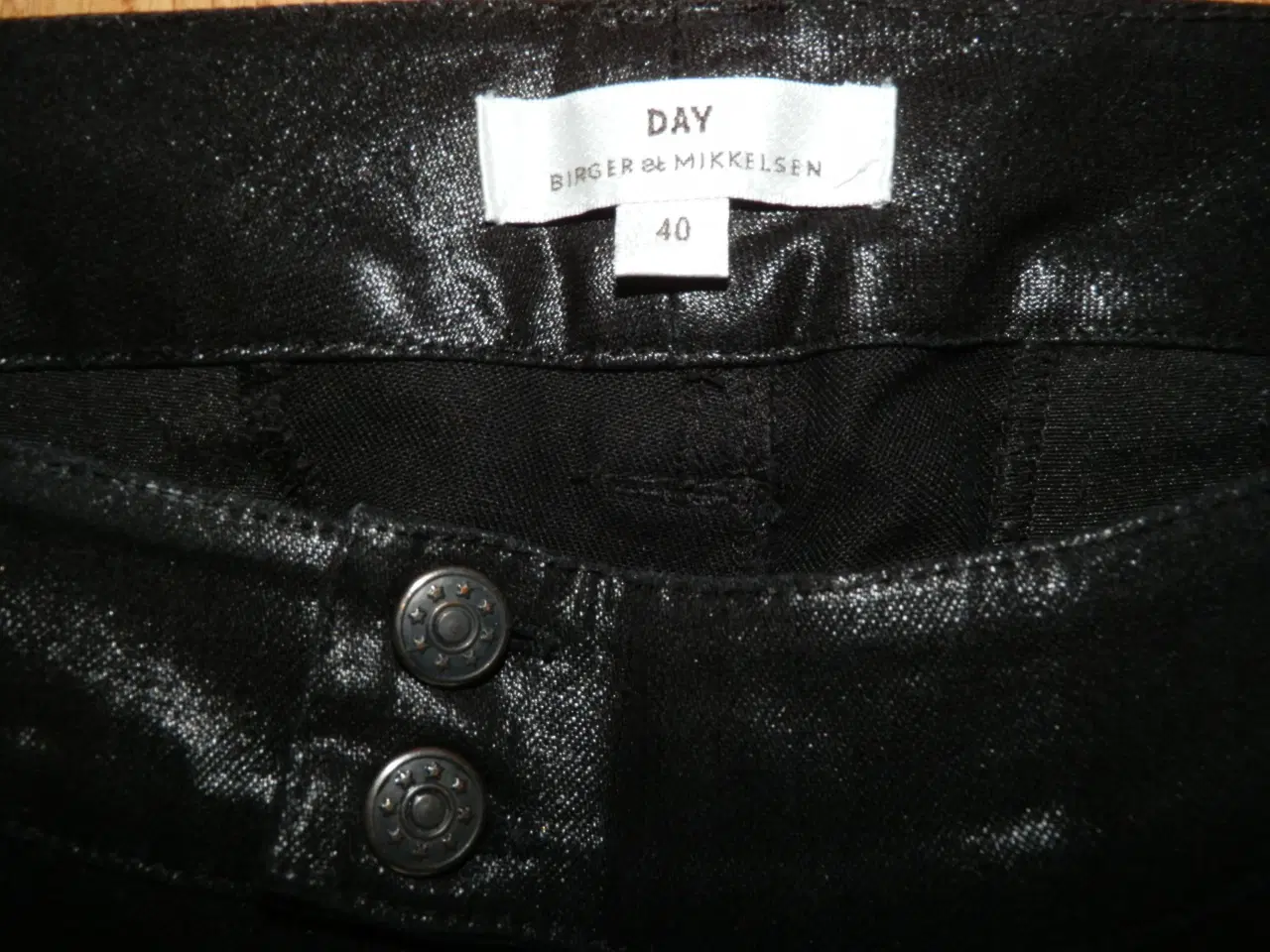 Billede 5 - Meget flotte sorte bukser fra DAY