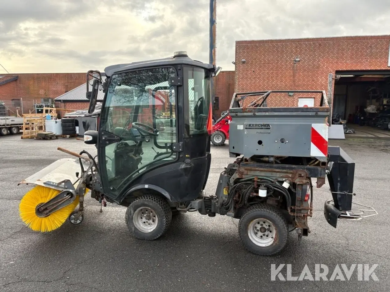 Billede 8 - Redskabsbærer Kärcher MIC C