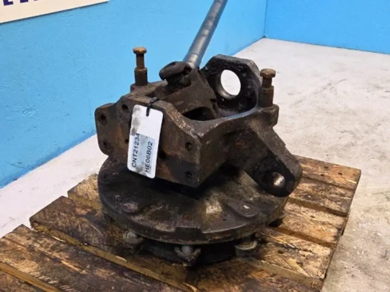 Billede 17 - New Holland LB115B Hjulnav R. 85821290 