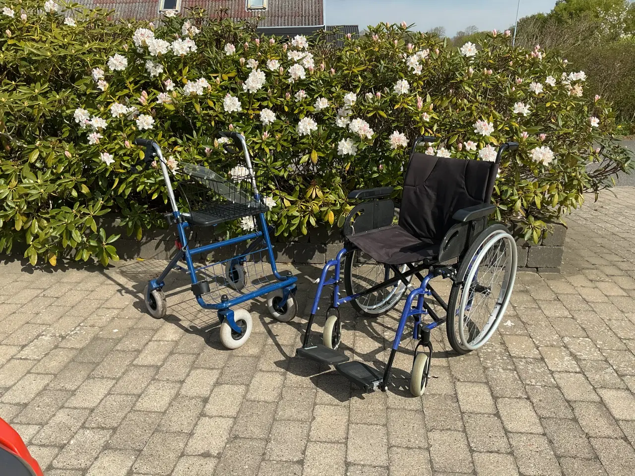 Billede 2 - Kørestol og rollator 