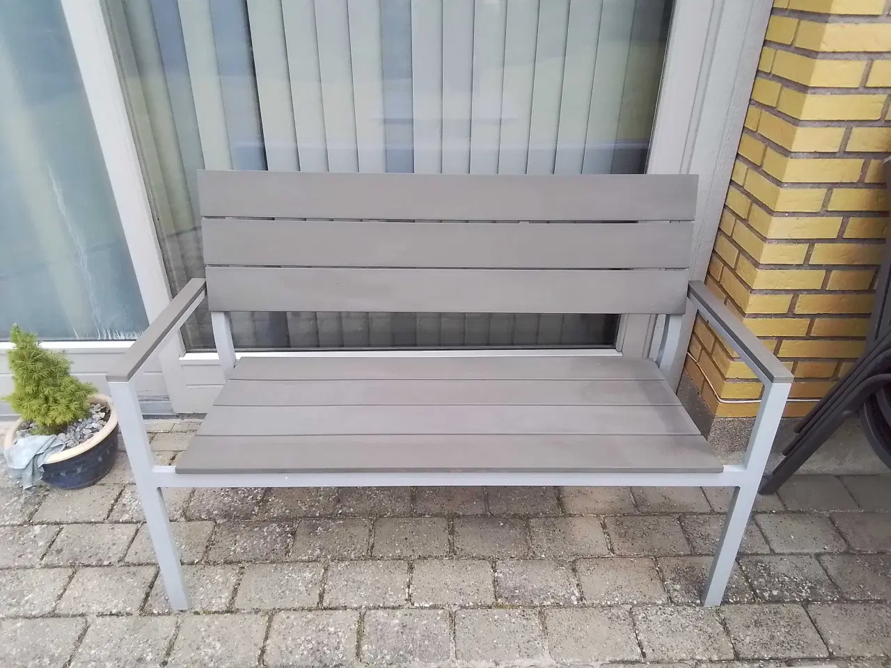 Billede 2 - Havebænk og bord , non wood, vedligeholdesfrit