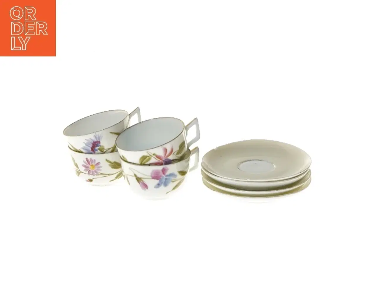 Billede 4 - Sæt af fire blomstrede te-kopper med tallerkener (str. Ø 13,5 og 5,5xØ 9 cm)