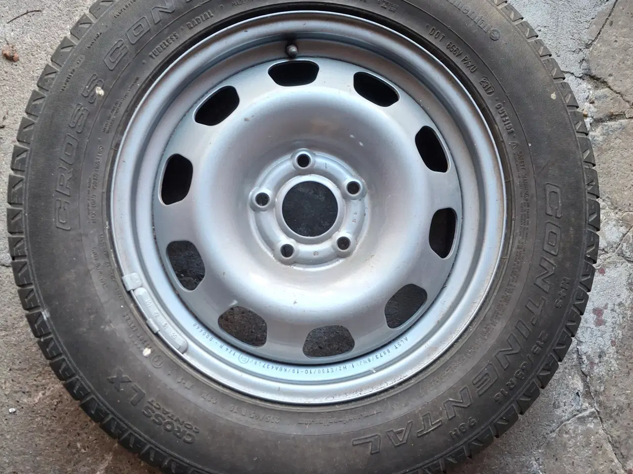 Billede 1 - 1 stk dæk med fælg