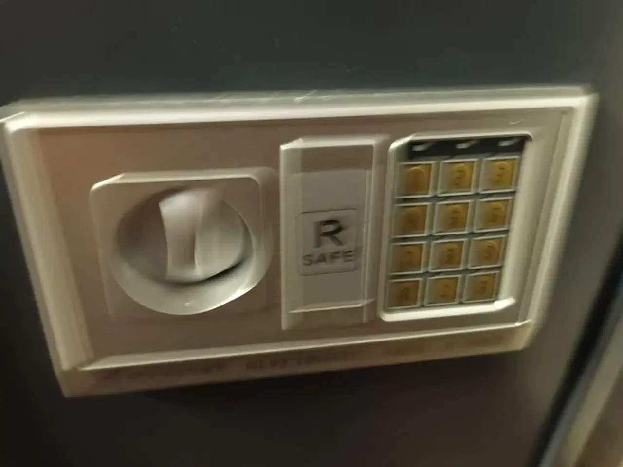 Billede 2 - Pengeskab til kode og nøgle