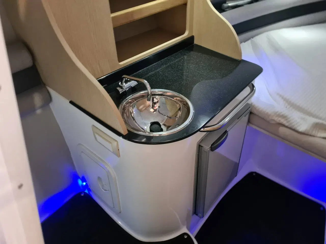 Billede 8 - Saver 750 Cabin - Susuzki 250 HK/Udstyr