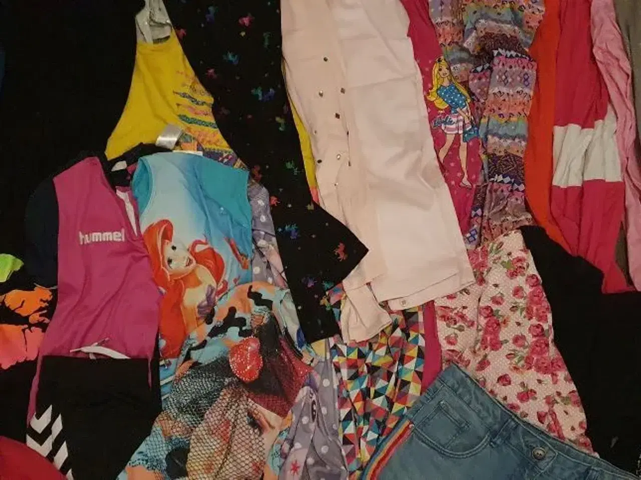 Billede 3 - Blandet flot pigetøj i str.9-10 årige.