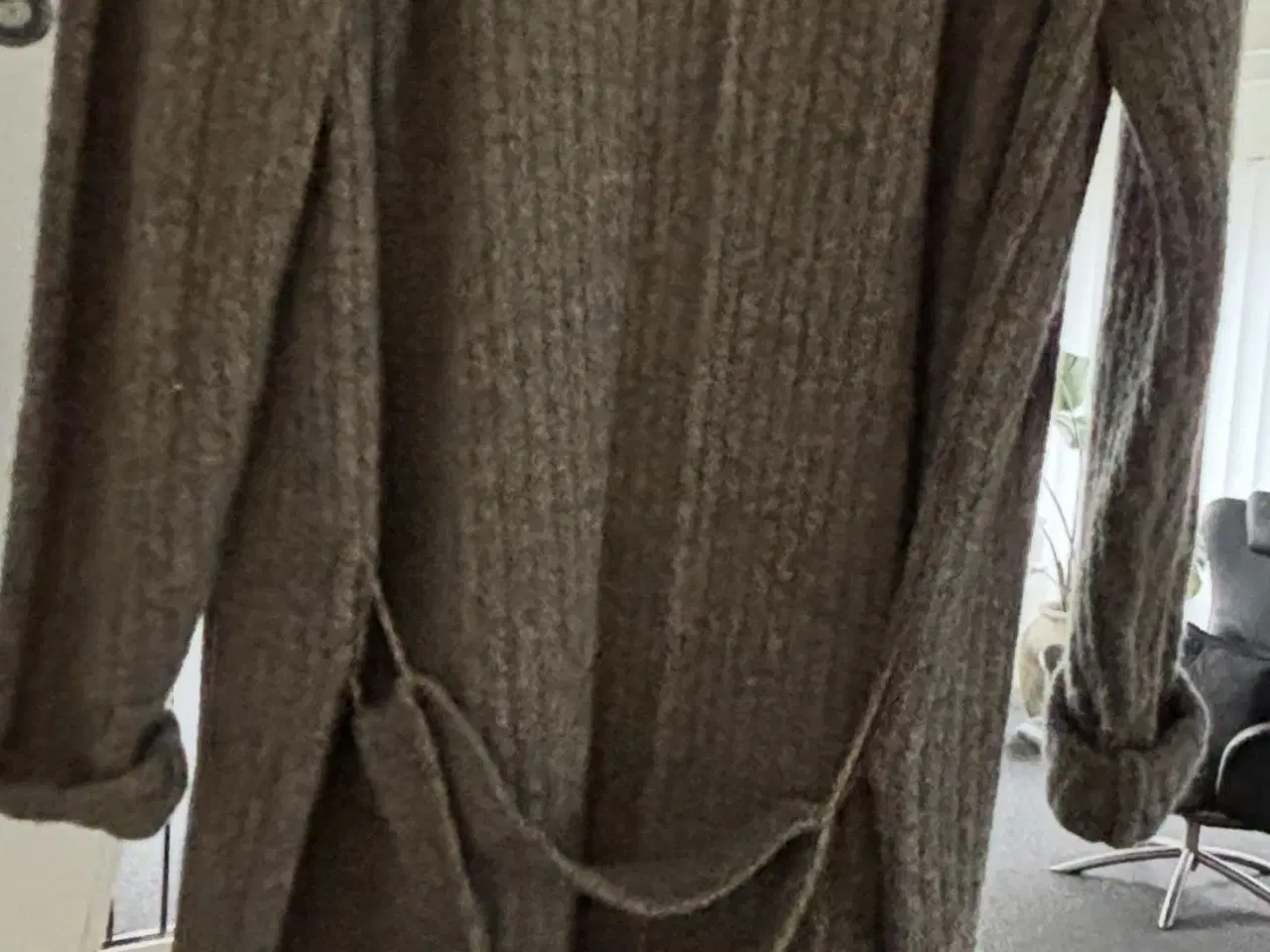 Billede 2 - Flot H2O grå cardigan