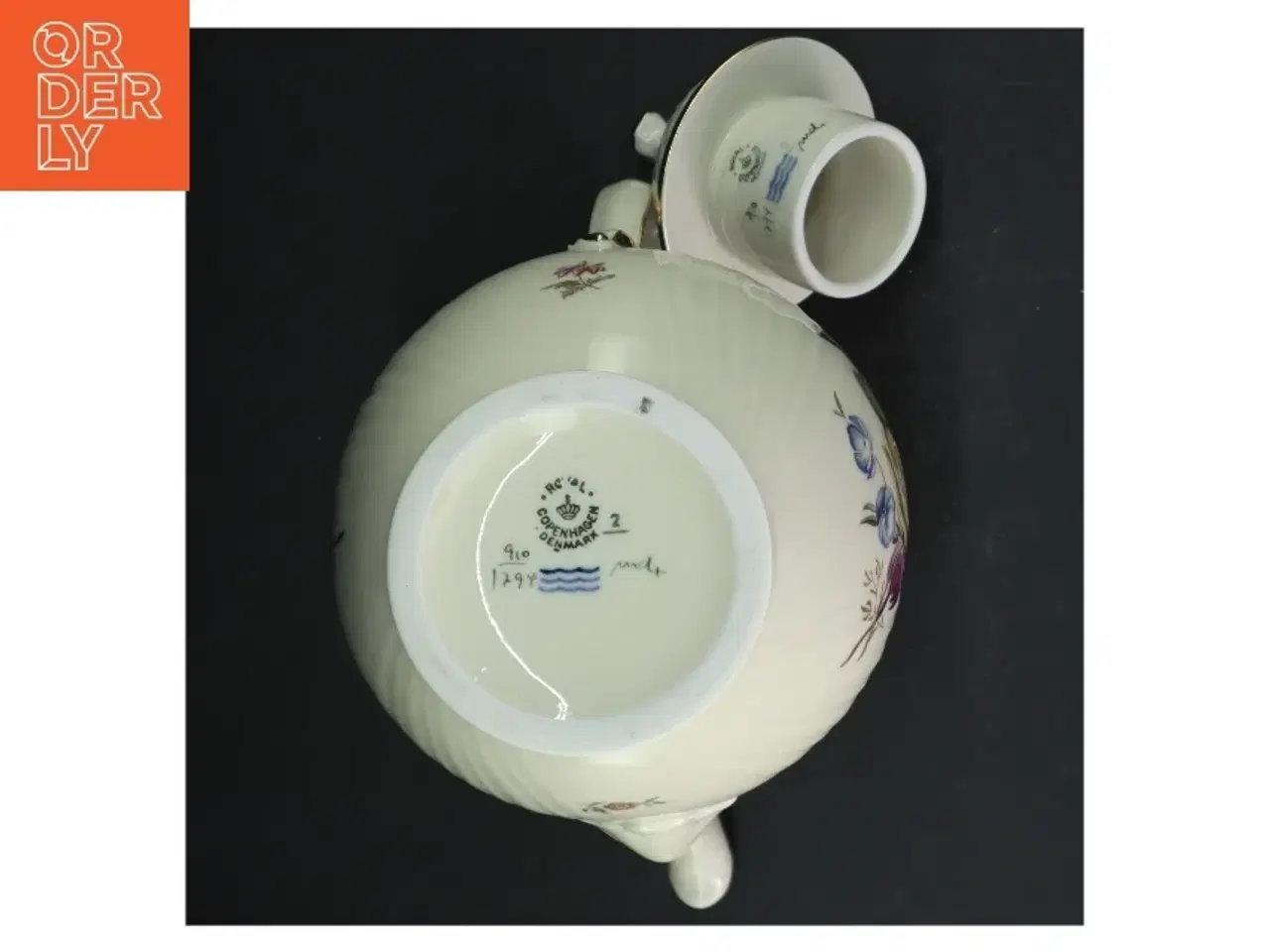 Billede 4 - Royal Copenhagen Frisenborg Kaffekande #910/ 1794 fra Royal Copenhagen