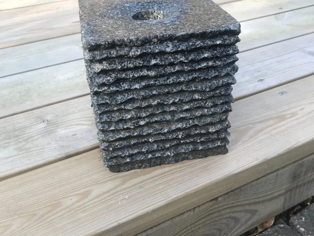 Billede 1 - Vandsten springvandssten granit