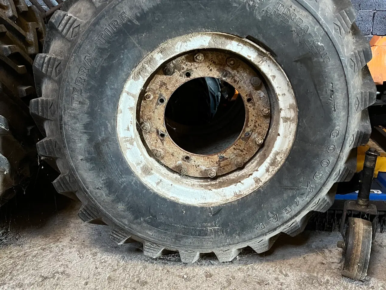 Billede 2 - TERA hjul 48 x 31 x 20