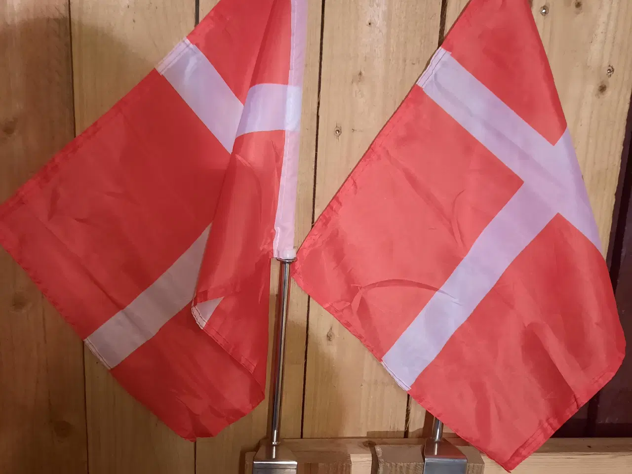 Billede 2 - Dannebrogs flag til montering på bil