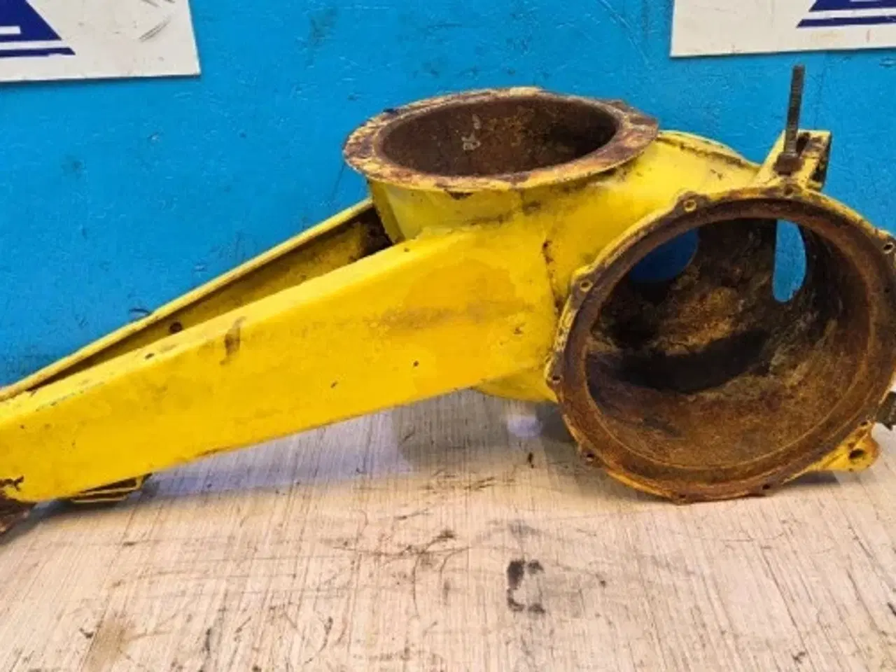 Billede 9 - New Holland 1550S Tømmerør Hus 80350390