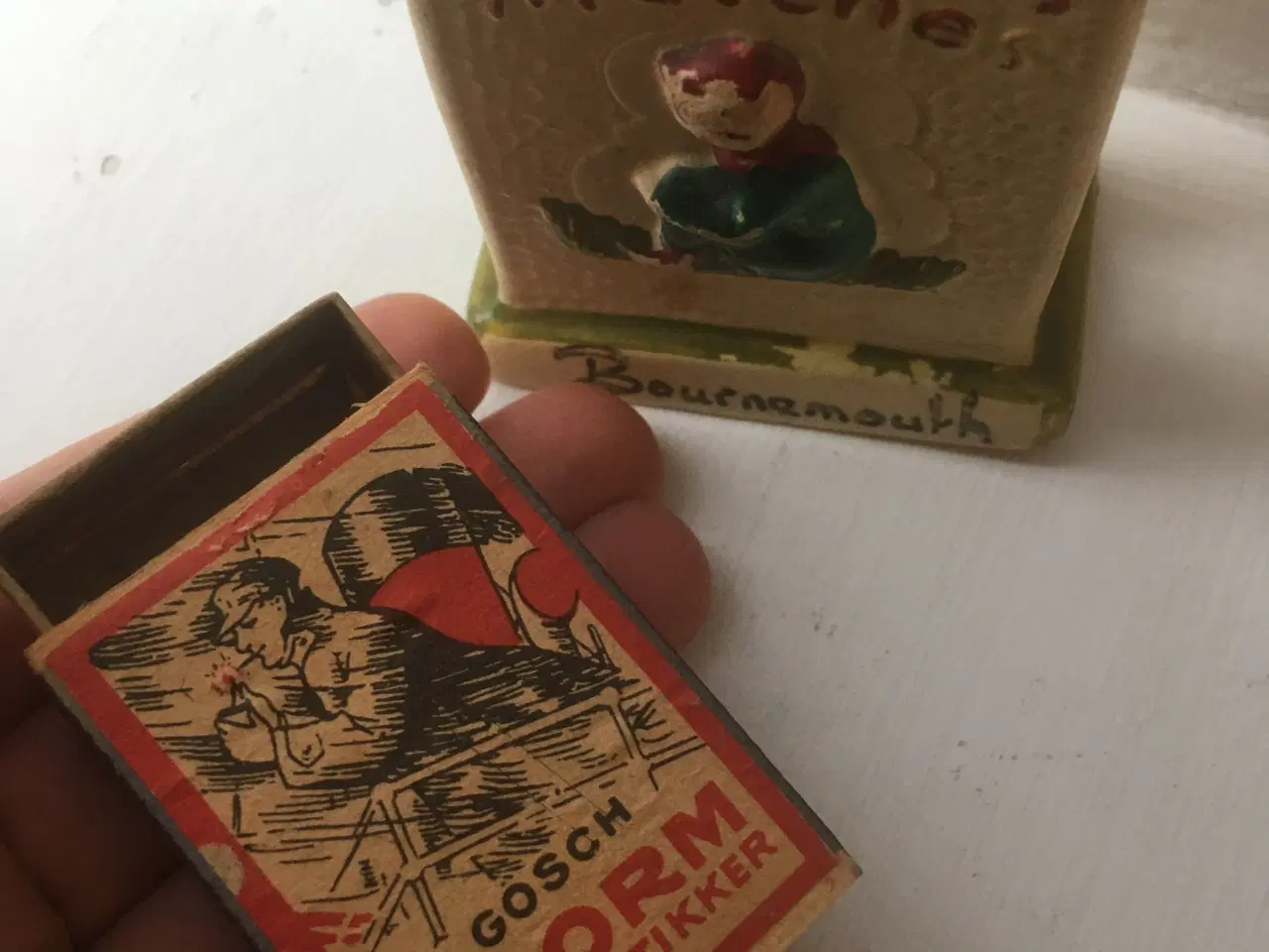 Billede 2 - Bedårende retro tændstiksæskeholder plus æske