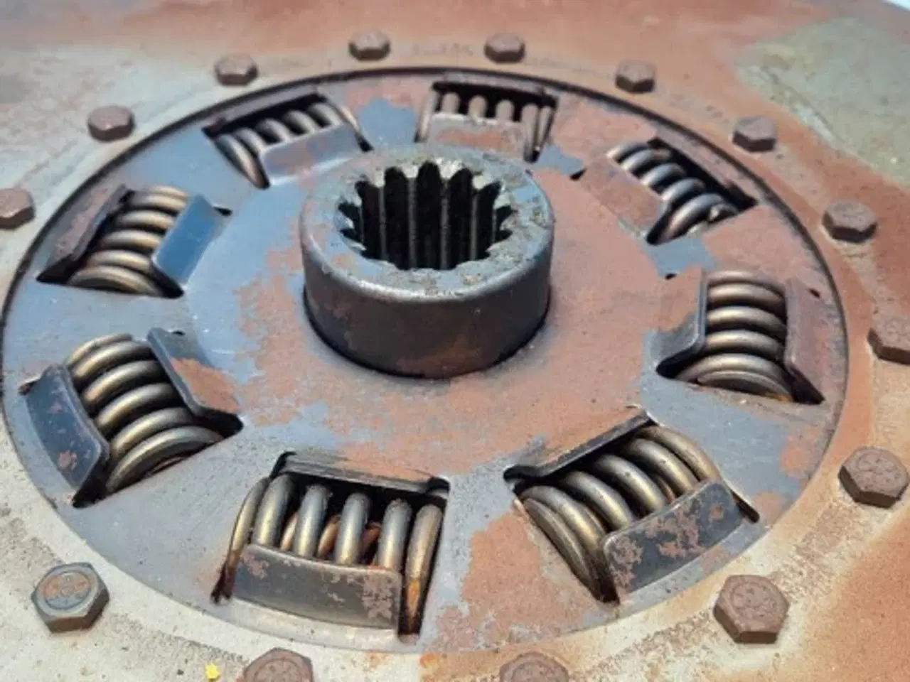 Billede 16 - Iveco Cursor13   Koblingplade   87643110