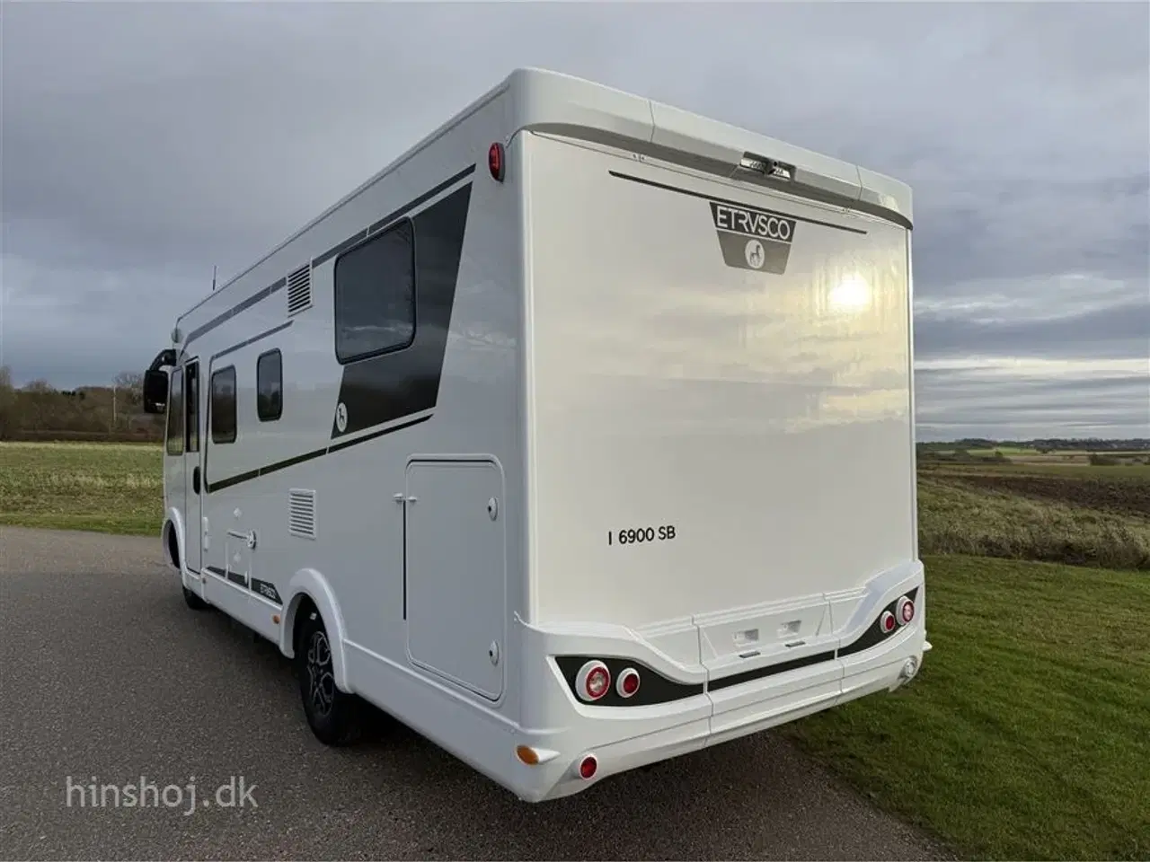 Billede 19 - 2026 - Etrusco I 6900 SB Scandic Edition Aut Etrusco by Hymer er Italiensk Elegance og Komfort fra Hinshøj Caravan