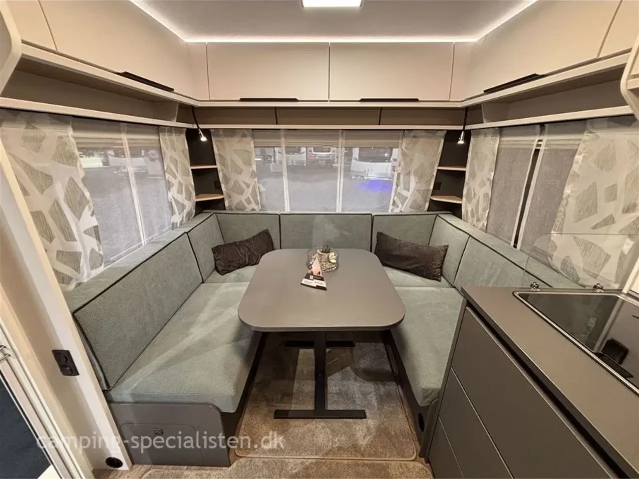 Billede 5 - 2026 - Fendt Apero 515 SG   Fendt Apero 515 SG model 2026 kan snart ses hos camping-Specialisten.dk