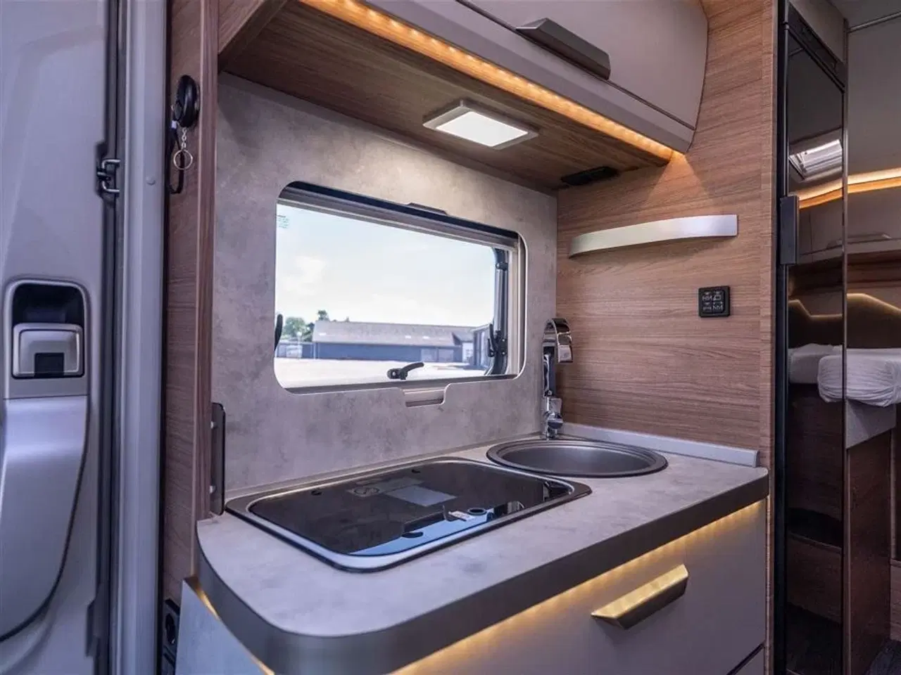 Billede 34 - 2023 - Knaus Vansation 640 MAN VAN TI MEG   Bedst kørende autocamper.