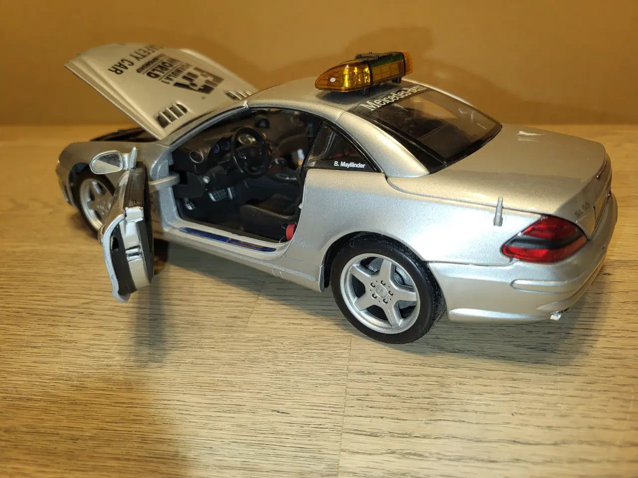 Billede 4 - Modelbil, Mercedes Benz SL55 AMG Safety Car, skala