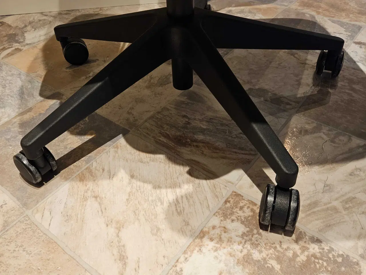 Billede 8 - Kontorstol Canadian Ergo Base m. armlæn