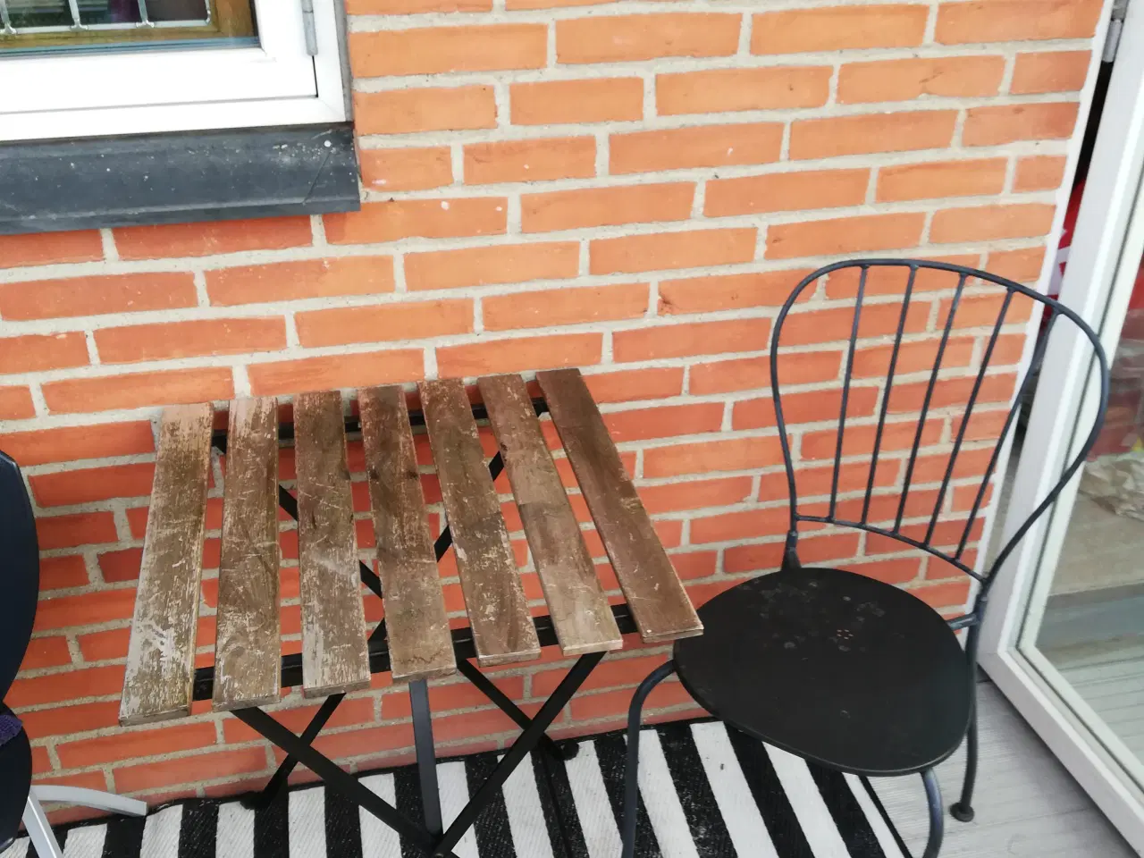 Billede 1 - Cafe bord + 1 metal stol sæt. 