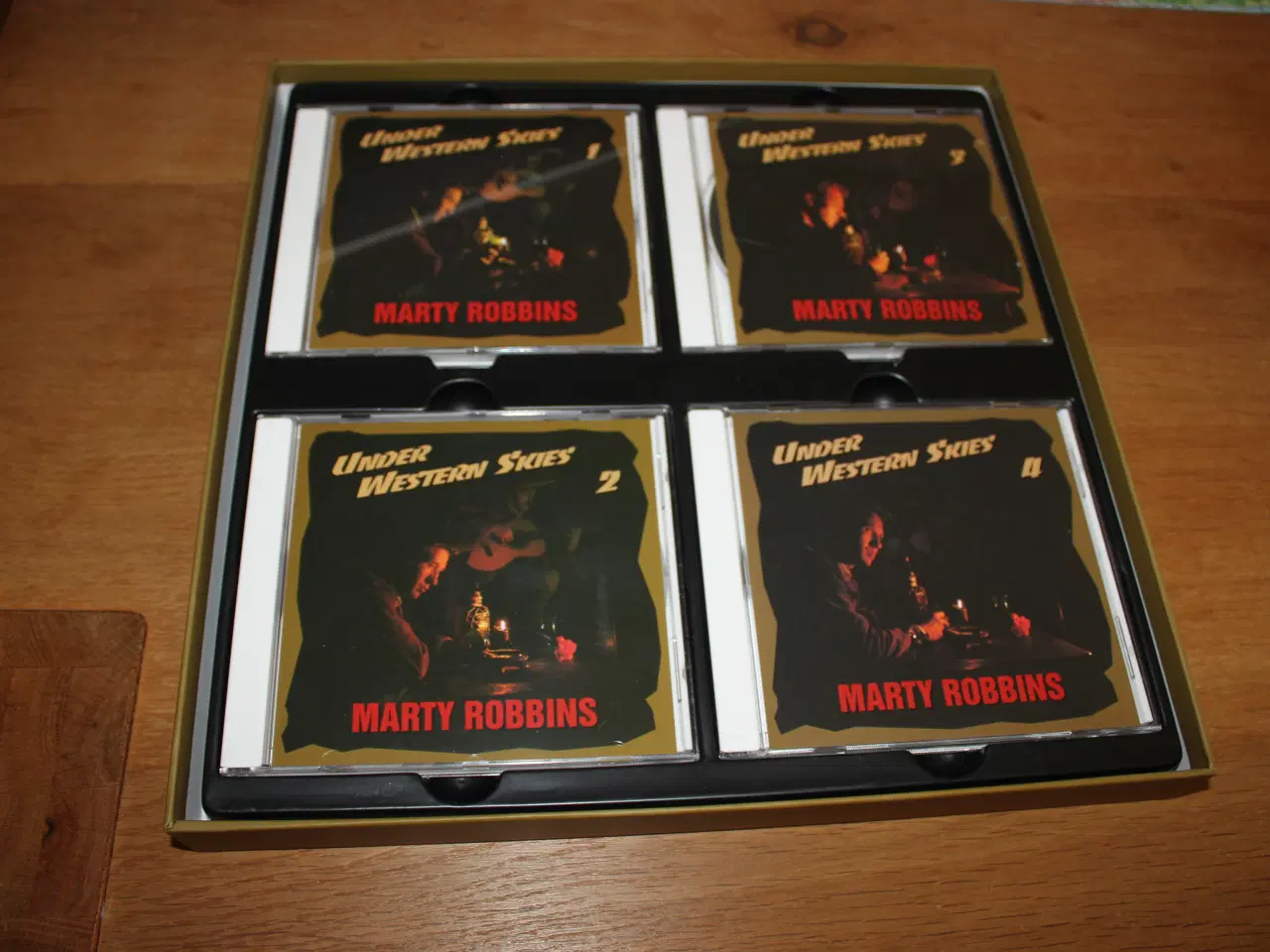 Billede 2 - MARTY ROBBINS - 4 CD'er: Under Western Skies