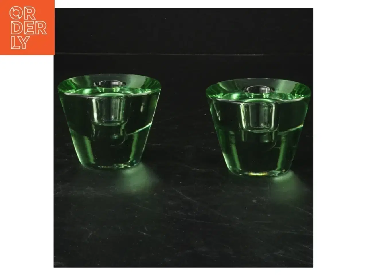 Billede 1 - Grønne glaslysestager (str. 2 styk. ø. 7 cm. længde. 5,5 cm)