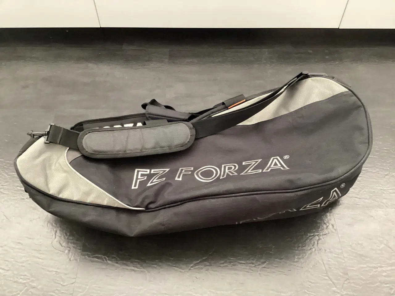Billede 2 - FORZA Tennistaske med plads til flere ketchere