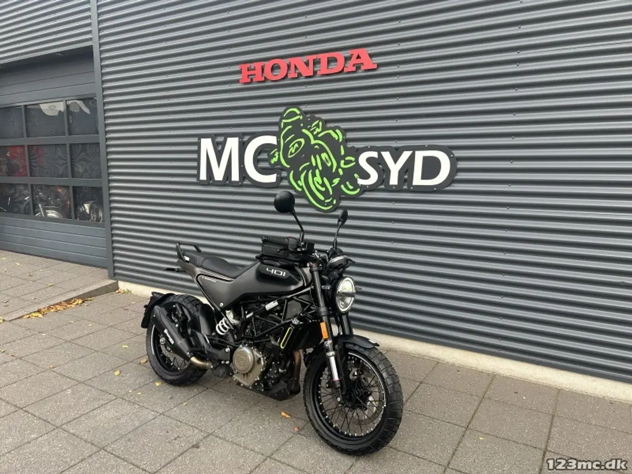 Billede 2 - Husqvarna Svartpilen 401 MC-SYD BYTTER GERNE