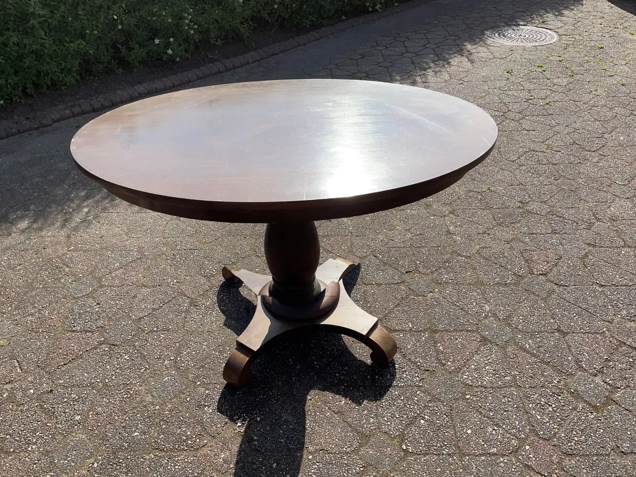 Billede 4 - Ovalt spisebord