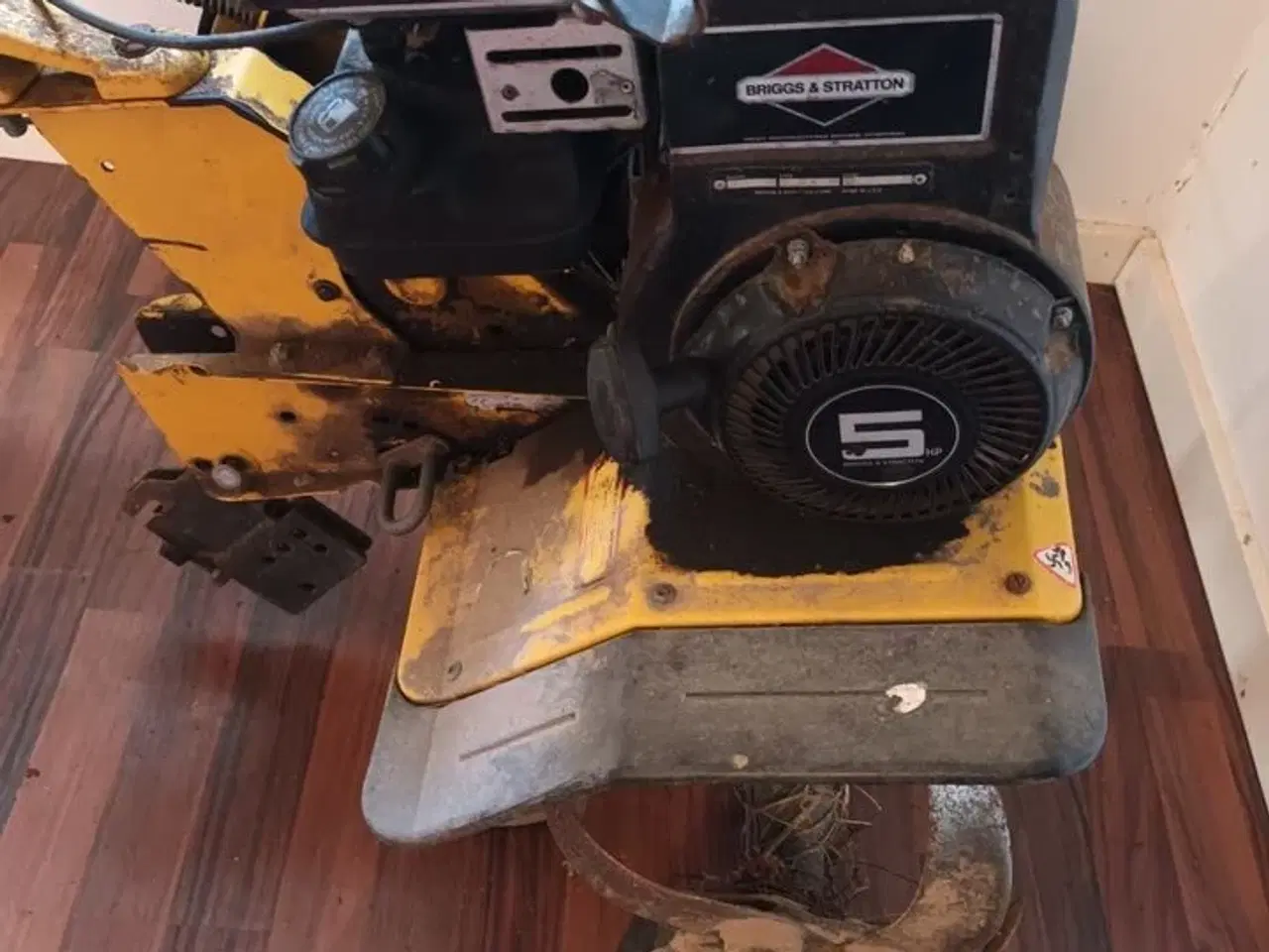 Billede 2 - 5 hk havefræser TEXAS med bakgear