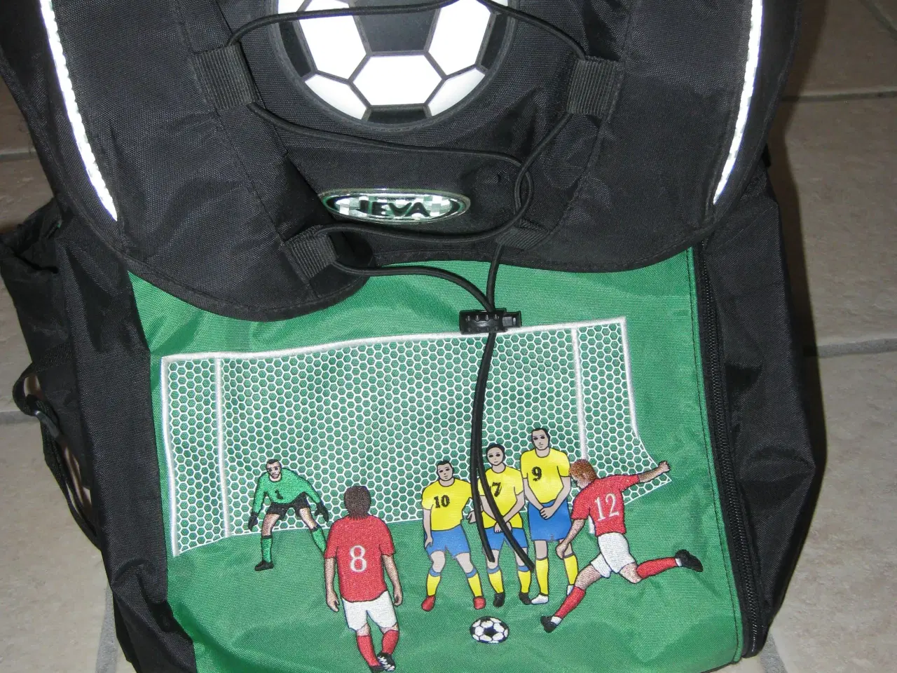 Billede 1 - Jeva skoletaske til fodbolddrengen