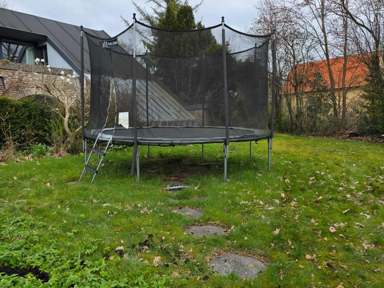 Billede 2 - Stor trampolin.. Pil selv ned