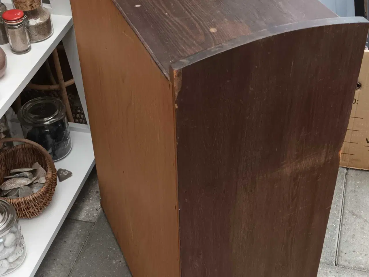 Billede 2 - God lille reol