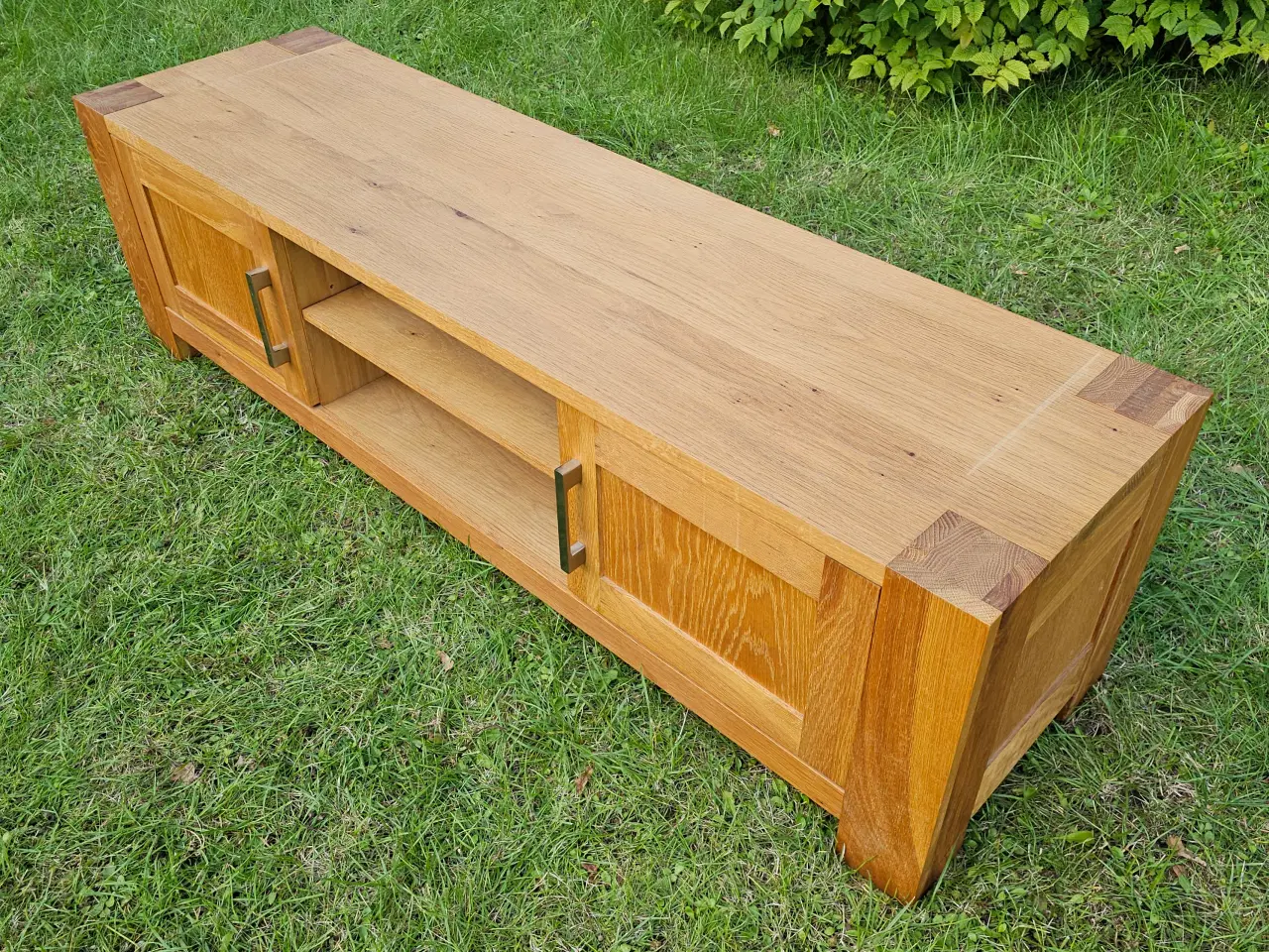 Billede 3 - Stort Tv-Bord Af Træ – God Stand