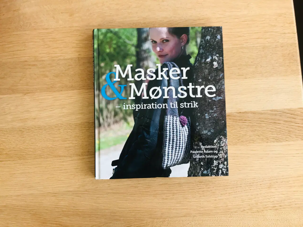 Billede 1 - Masker & Mønstre - inspiration til strik