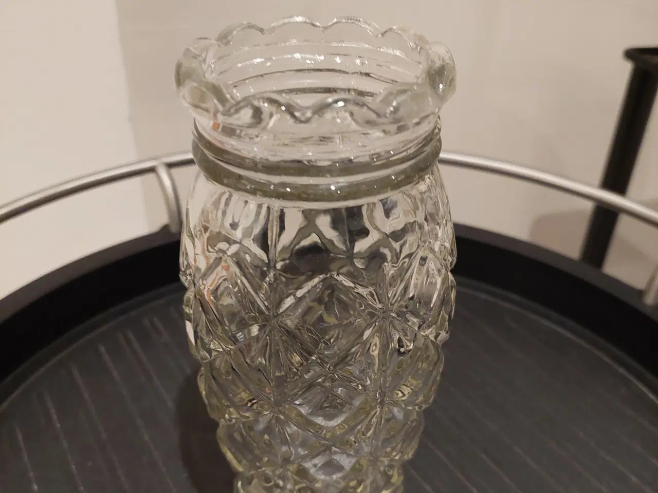 Billede 2 -  retro  hospital vase fra Fyns Glasværk