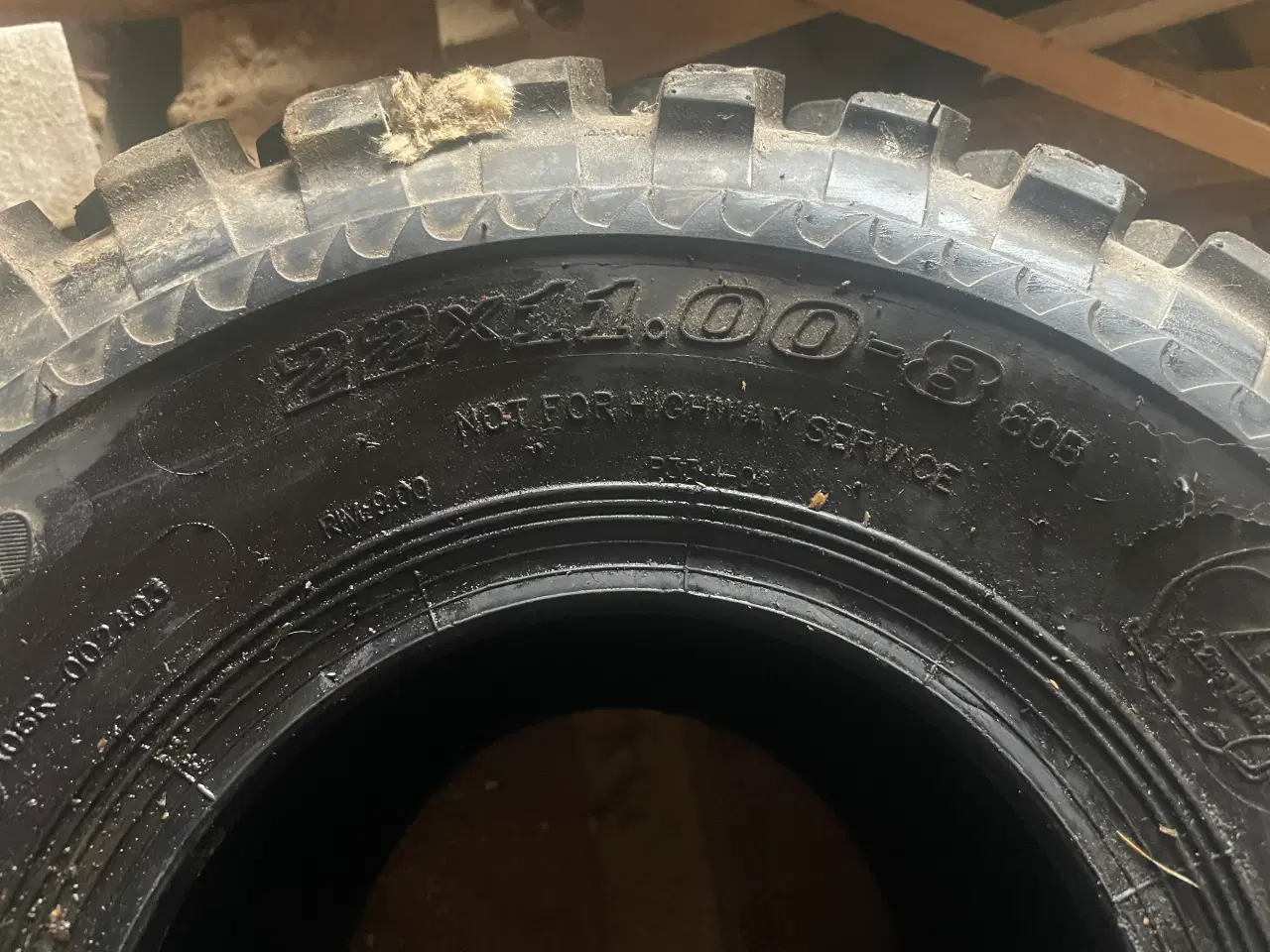 Billede 2 - Dæk til maskine eller trailer 