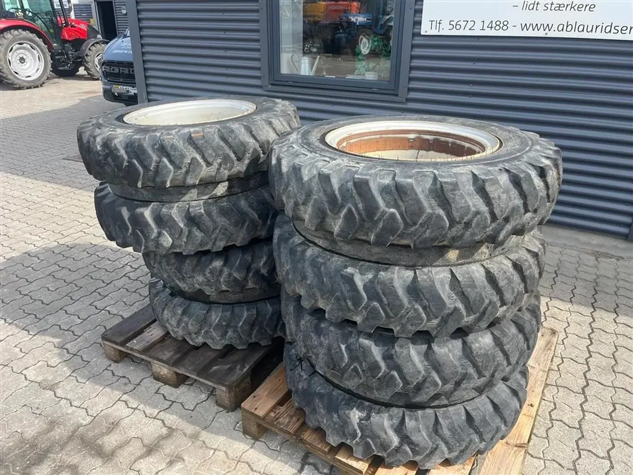 Billede 2 - - - - Mitas8,25-20 komplethjul til gummihjulsgraver