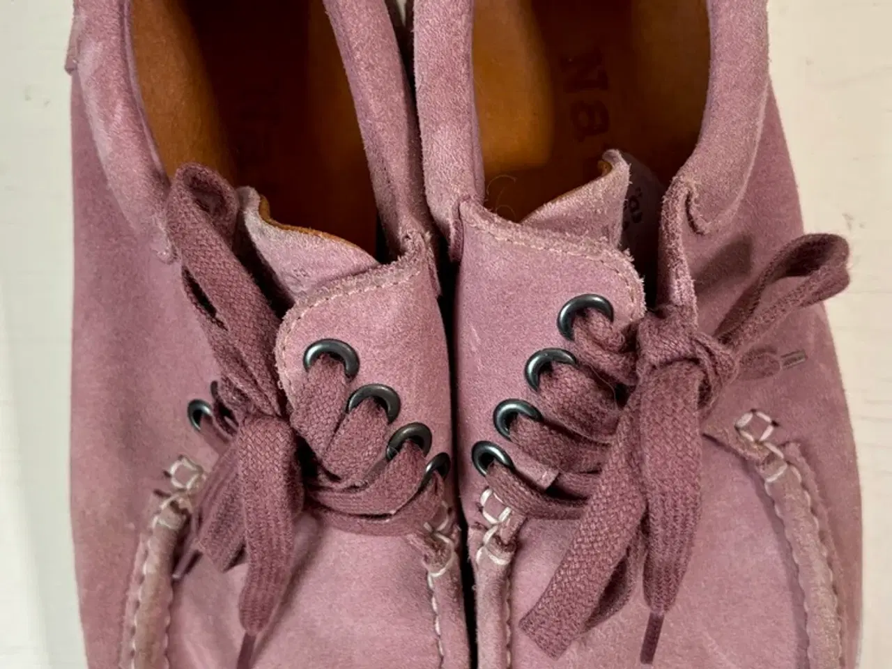 Billede 2 - Nature, snøresko, str 36