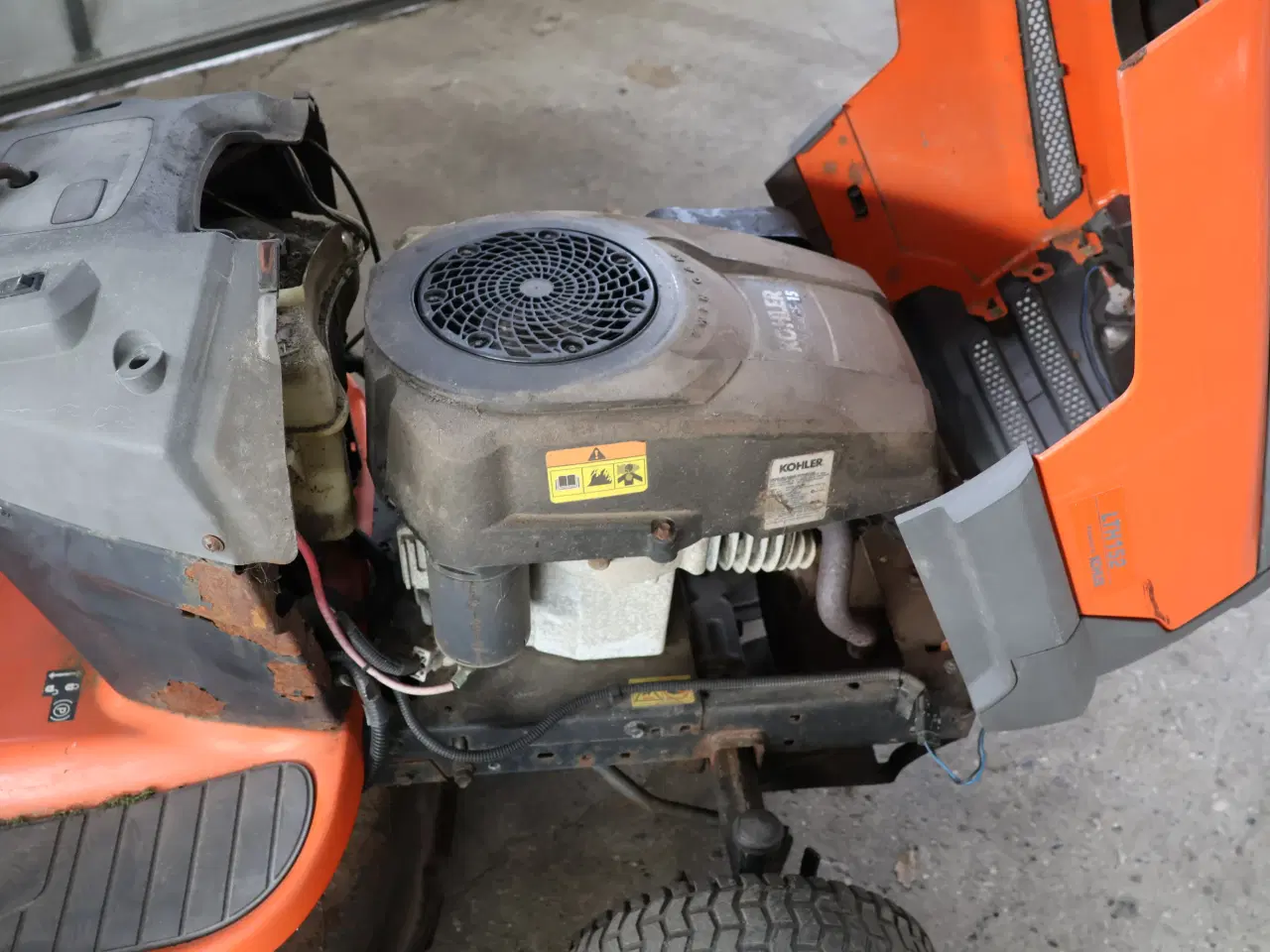 Billede 11 - Husqvarna LTH152 havetraktor m/15hk Köhler motor