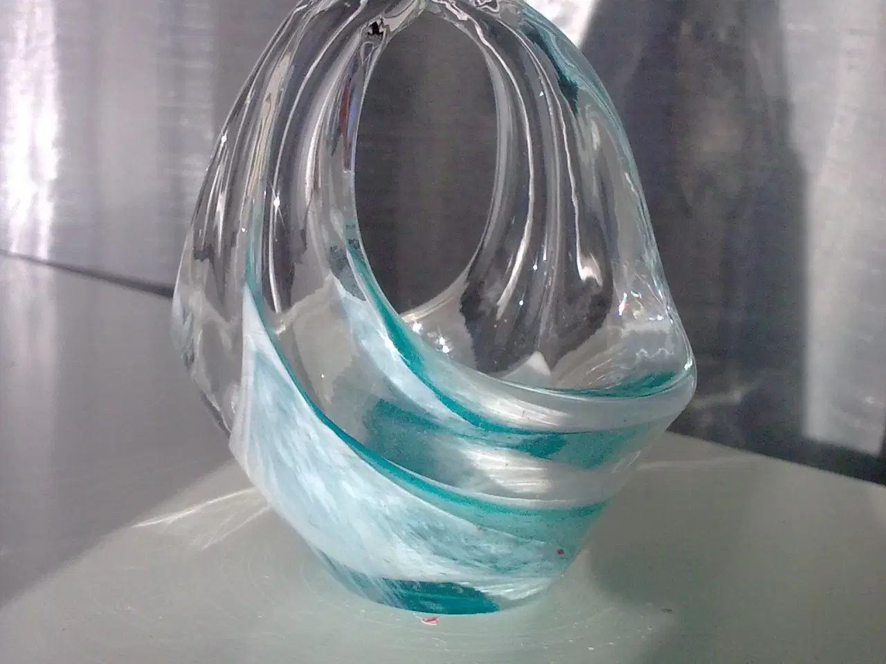Billede 11 - Bornholm håndlavet glasvase Snogebæk glaspusteri