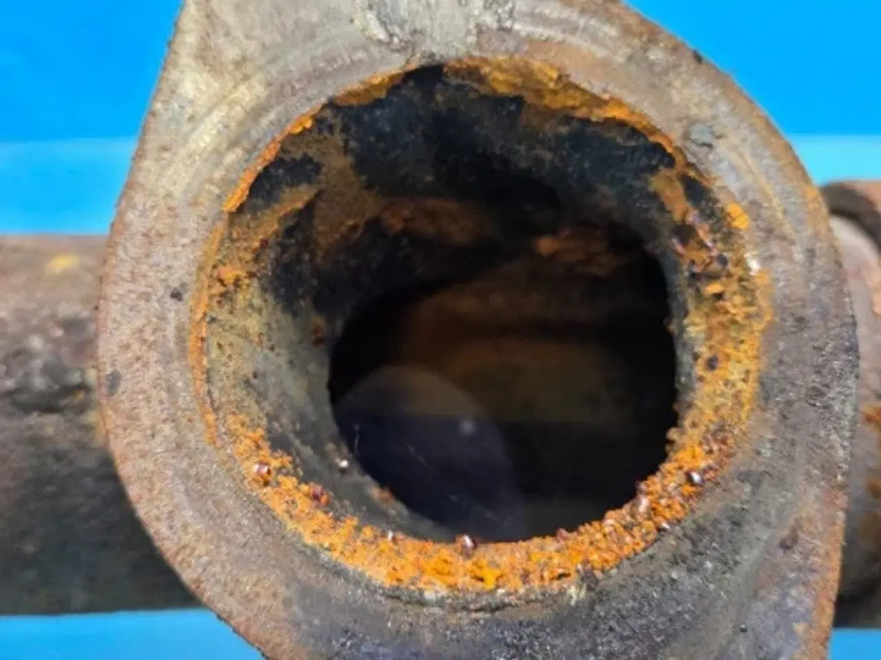 Billede 10 - John Deere 6125HZ001 Udstødningsmanifold R116838