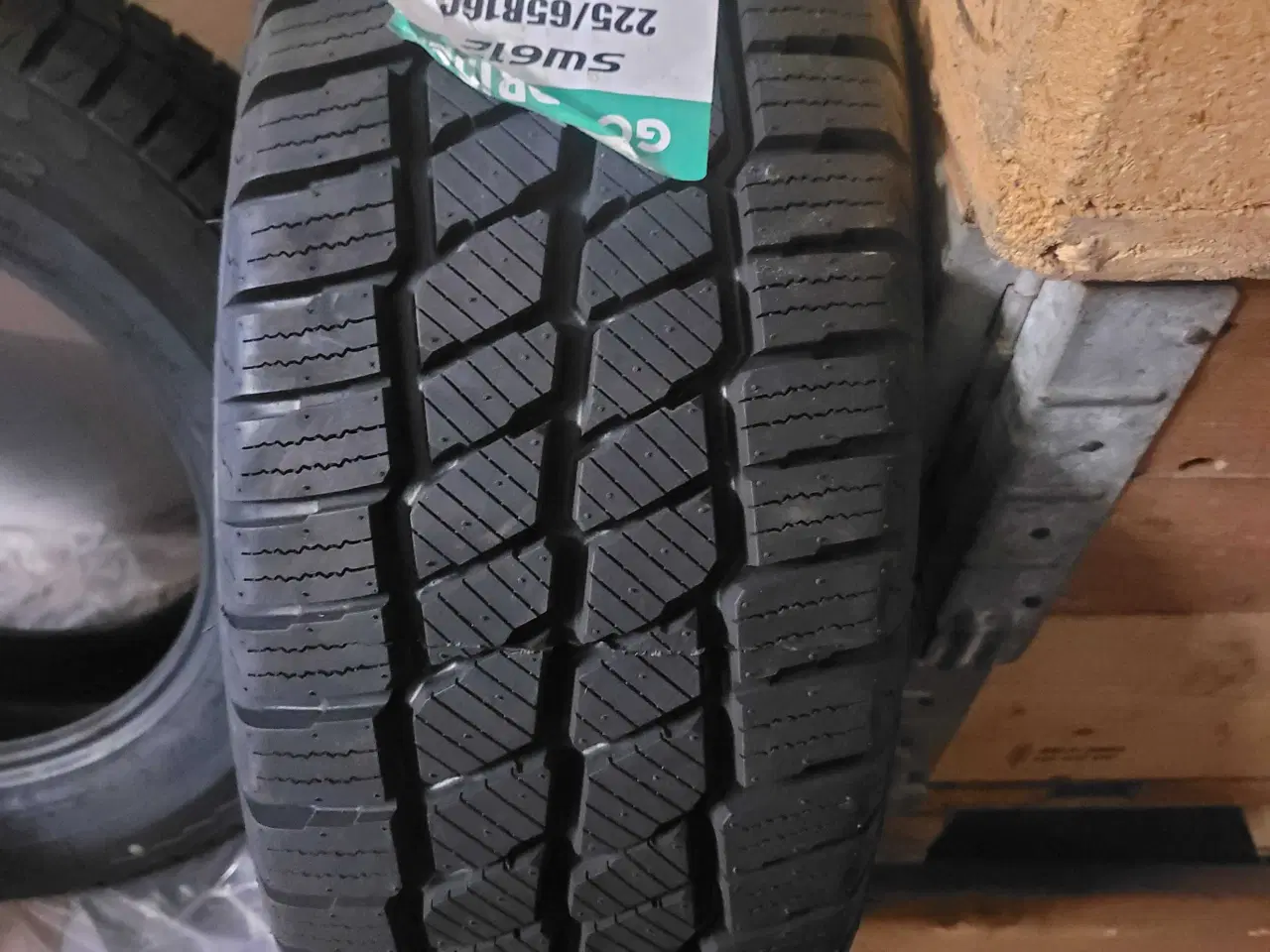 Billede 2 - 225 / 65 R 16 C