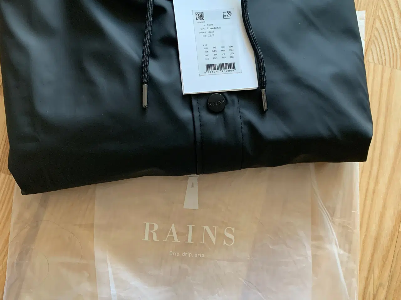 Billede 2 - RAINS long jacket Black - regnfrakke i str. xs/s