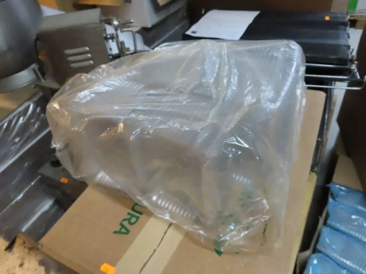 Billede 12 - Div. emballage og donutmaskine