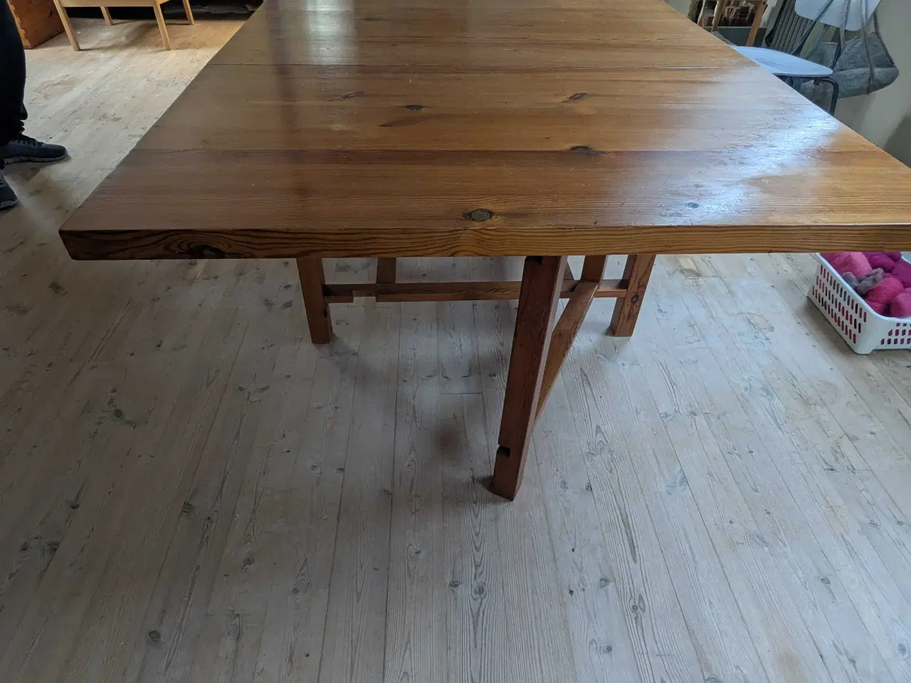 Billede 2 - Spisebord/arbejdsbod